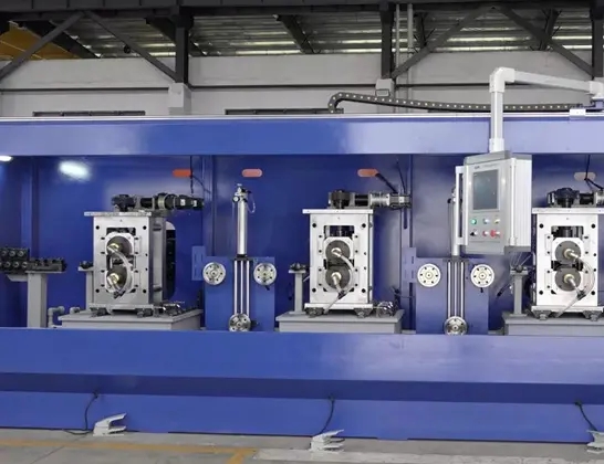 Cad iad na hábhair a phróiseáiltear go príomha ag Two High Rolling Machine